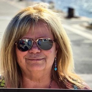 Meet your Posher, Pam